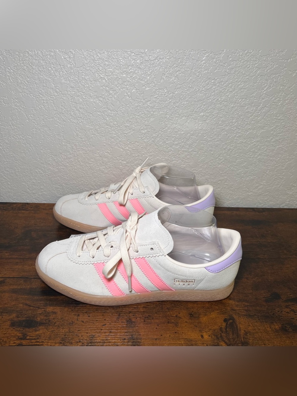 ADIDAS STADT Womens Sneakers NWT